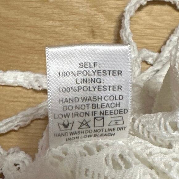 Blue Blush White Crochet Knit Sleeveless Cutout Camisole Bodysuit Tank Top Sz M - Picture 4 of 4